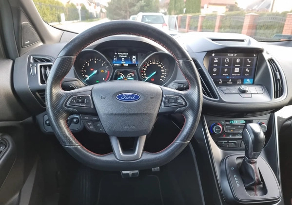 Ford Kuga cena 109899 przebieg: 70000, rok produkcji 2019 z Sosnowiec małe 596